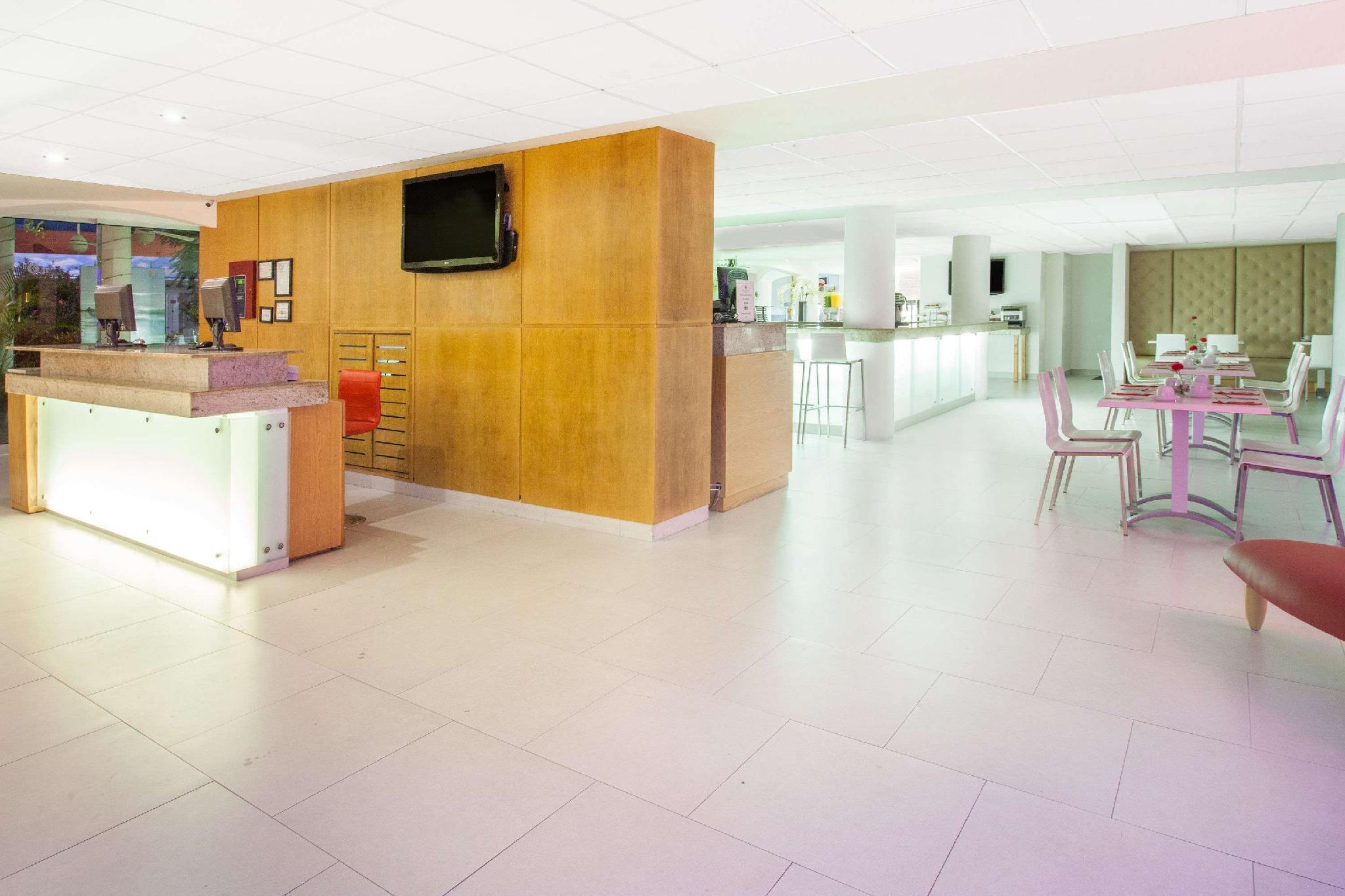 Adhara Express Hotel Cancún Eksteriør billede