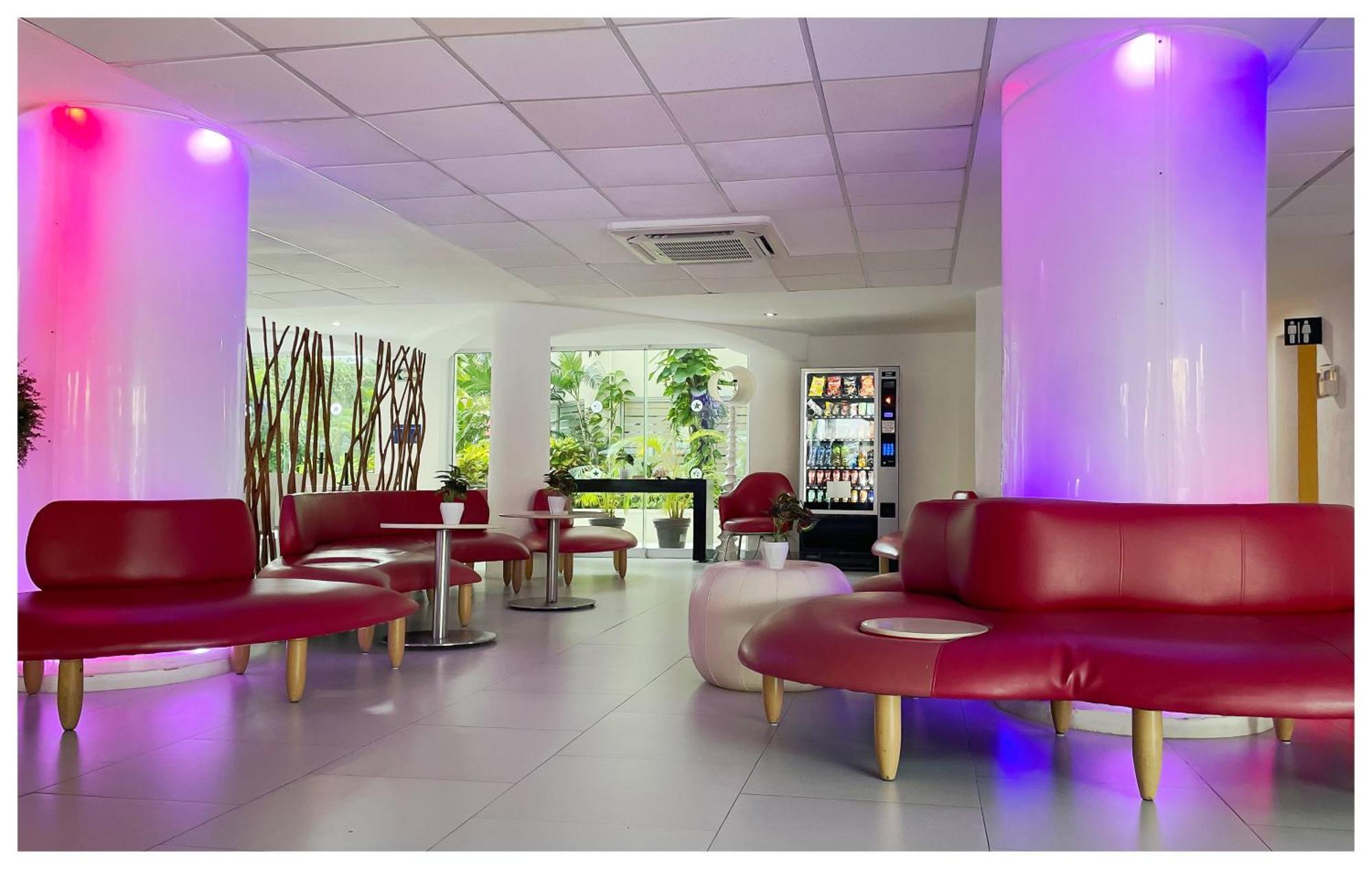 Adhara Express Hotel Cancún Eksteriør billede