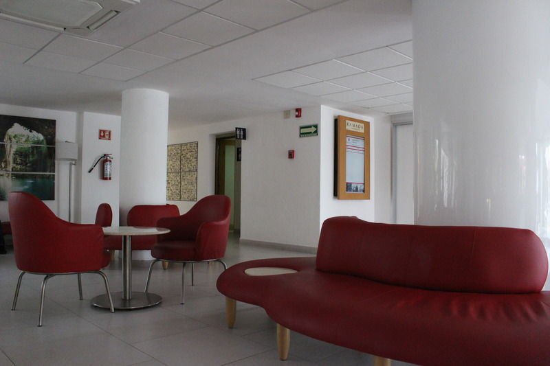 Adhara Express Hotel Cancún Eksteriør billede